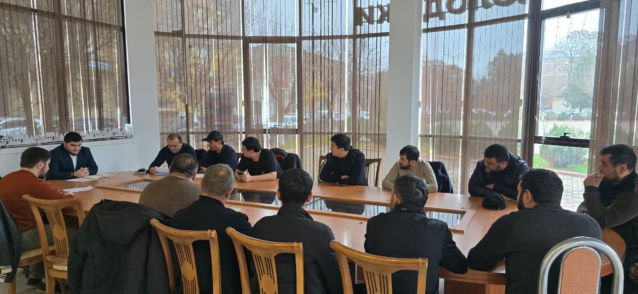 Иностранным гражданам, осуществляющим трудовую деятельность в Хасавюрте, объяснили правила пребывания в России